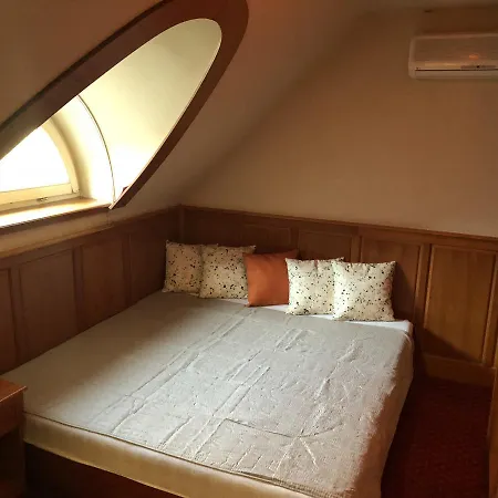 Bed & Breakfast Karavan Panzio *