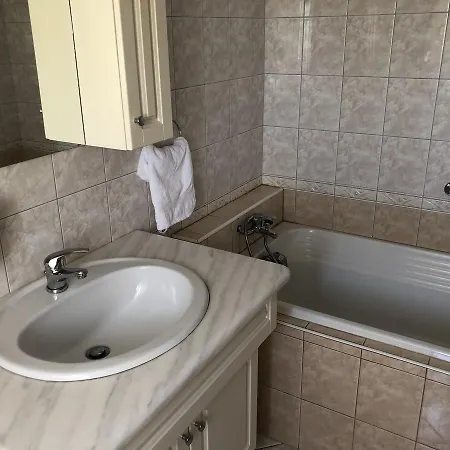 Bed & Breakfast Karavan Panzio Gyula